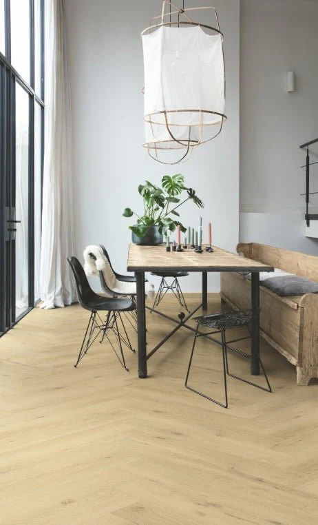 Legpatroon visgraat en afwerking, plak pvc QuickStep