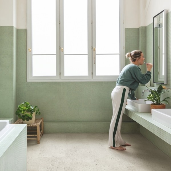 Sfeerfoto van PVC plank click pvc in interieur met QuickStep Illume