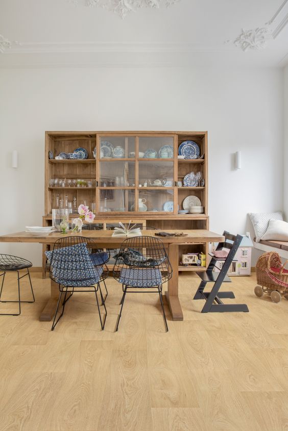 Sfeerfoto Floorify F001T Paris Tan Lange Planken Click click pvc in interieur