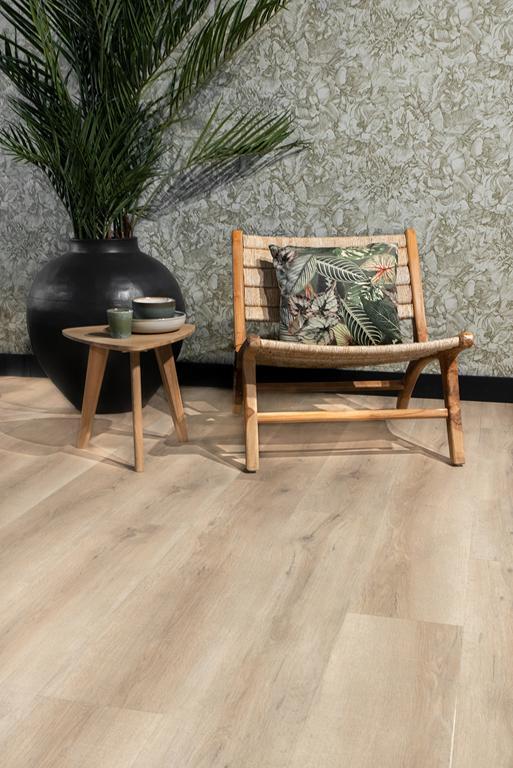 Gelasta Artline 2260 Premium Oak Beige PVC plank plak pvc in woonkamer sfeerfoto