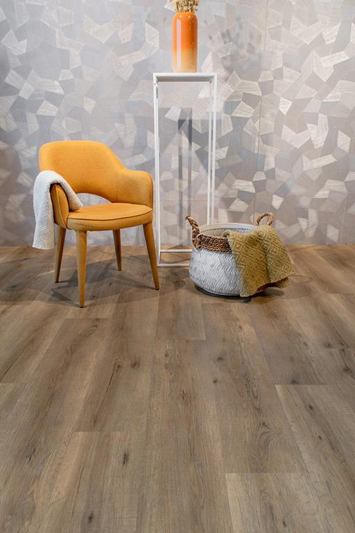 Gelasta Artline 2221 Premium Oak Mystic PVC plank plak pvc in woonkamer sfeerfoto