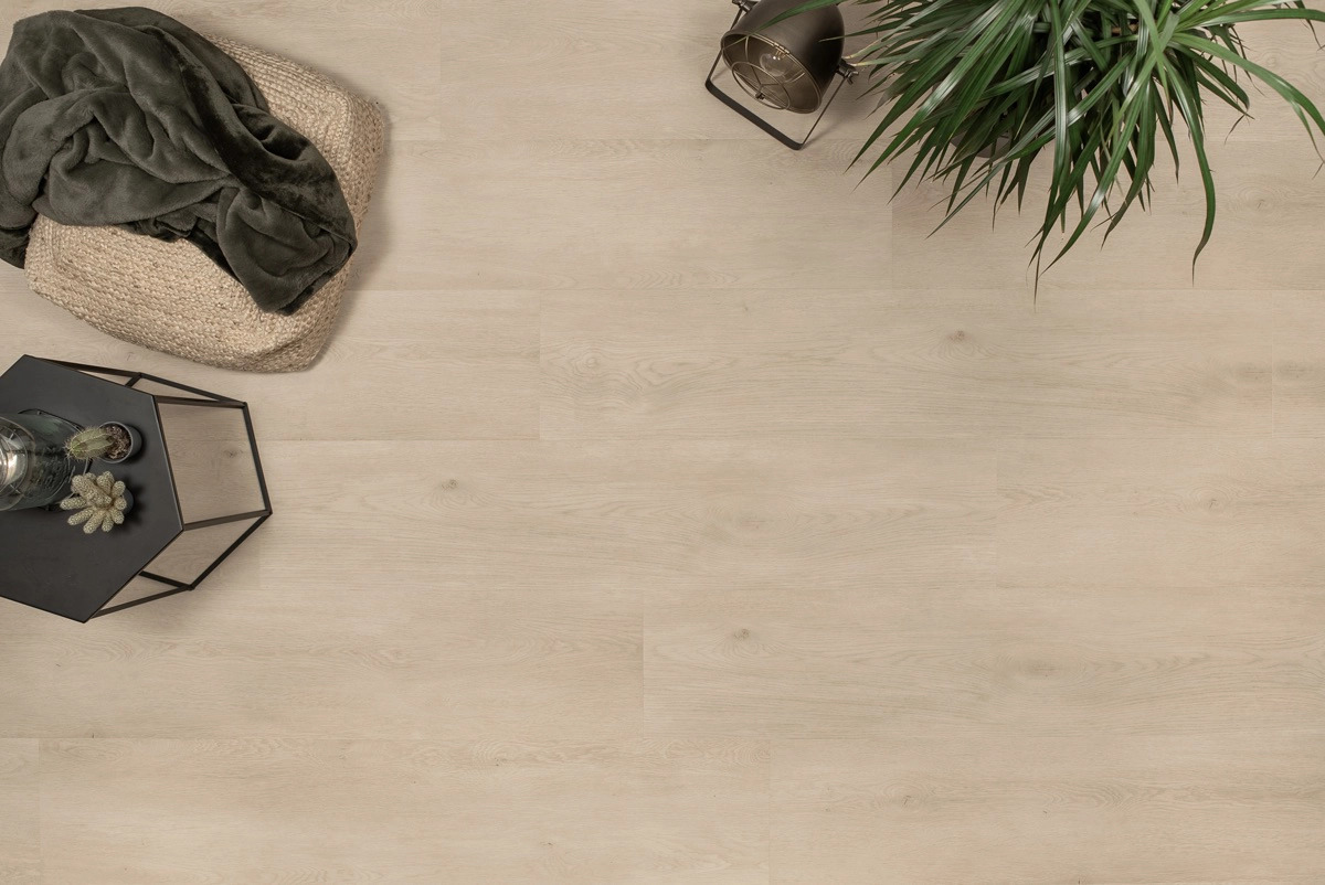 Floer Landhuis PVC FLR-3231 Pure Eik PVC plank plak pvc in woonkamer sfeerfoto