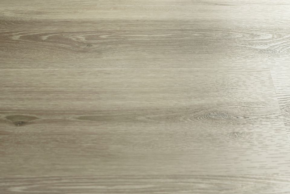 Hebeta Chamonix 54813 Close-up van houtdessin Rustiek Eiken Gerookt PVC plank plak pvc met natuurlijke tekening