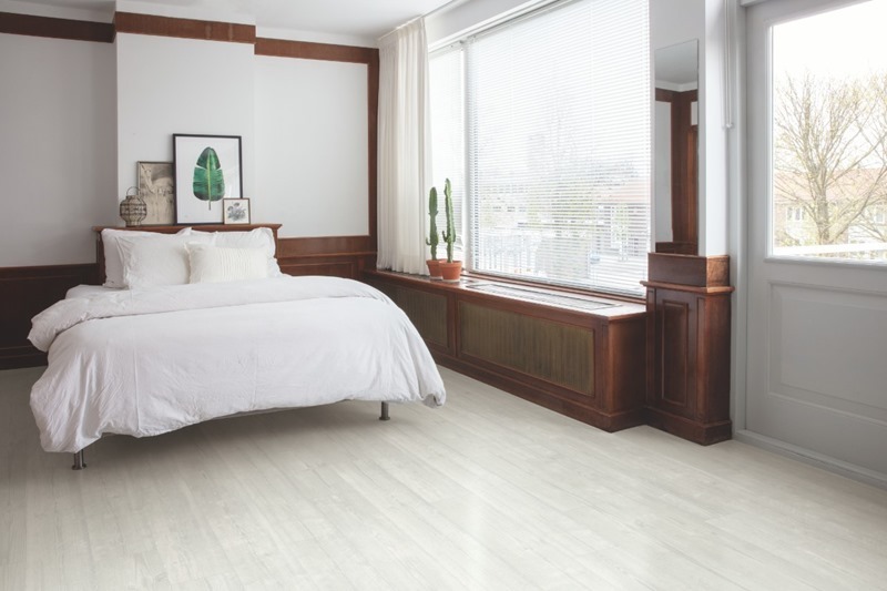 QuickStep Bloom AVMPU40204 Sneeuw Den PVC plank click pvc in woonkamer sfeerfoto