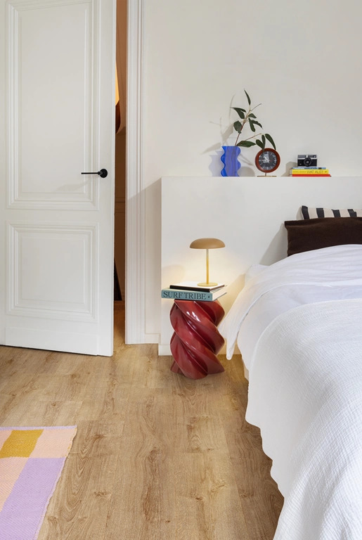 Moduleo Layred Woods Medium Plank 65837 Stanford Oak PVC click pvc in woonkamer sfeerfoto