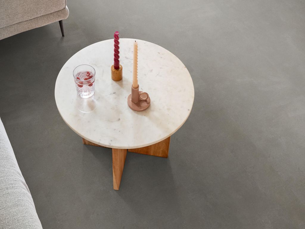 Ambiant Piazzo Taupe 6091731619 plak pvc tegel close-up van kleur en structuur