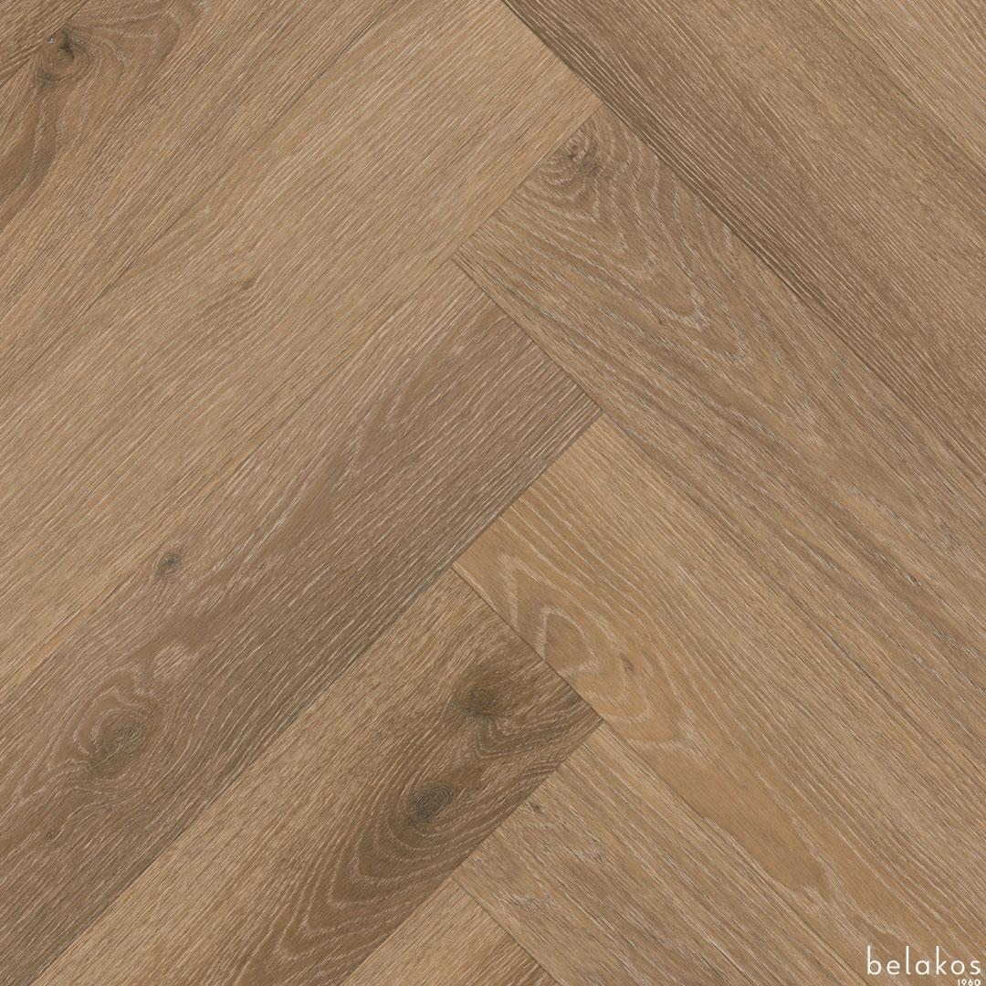 Belakos Rustico Visgraat 30 Close-up van houtdessin variant visgraat plak pvc met natuurlijke tekening