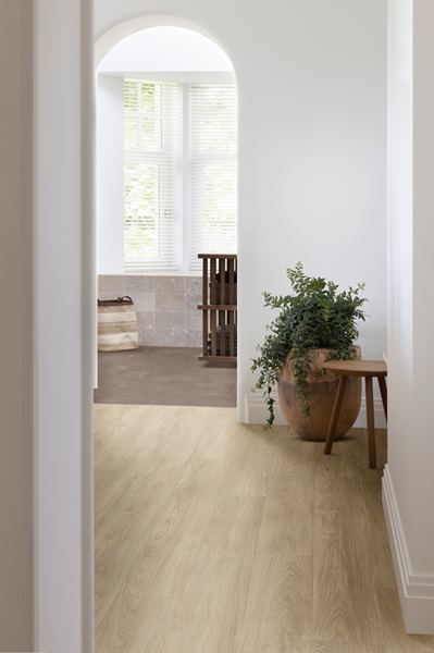 Moduleo Roots Laurel Oak 51229-XL variant PVC plank plak pvc in woonkamer sfeerfoto