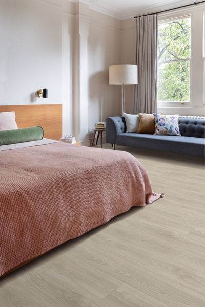 sfeerfoto Roots Laurel Oak PVC plank plak pvc in woonkamer SKU 51222-XL
