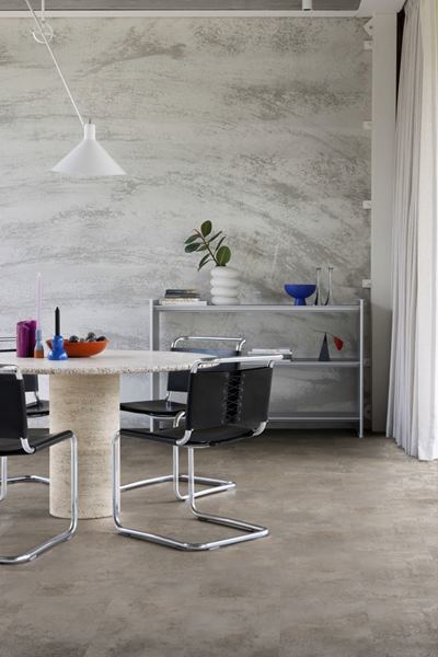 sfeerfoto Roots Meteora PVC tegel (steenlook) plak pvc in woonkamer SKU 46943