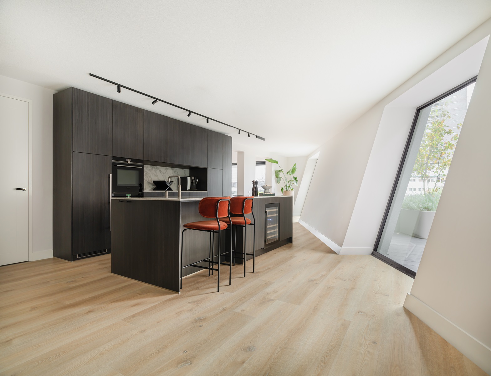 Therdex XstraLong 18090 variant PVC plank plak pvc in woonkamer sfeerfoto