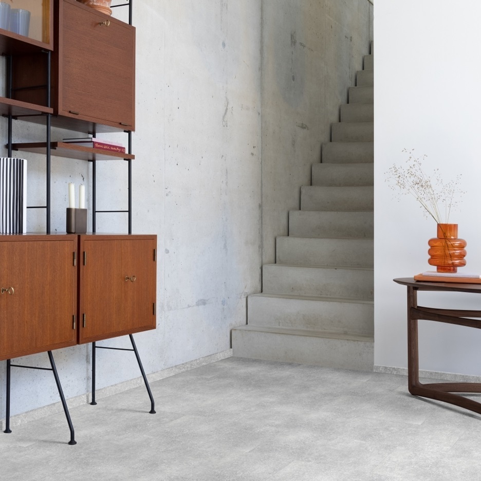 Moduleo Roots Cantera 46921 Detail van de structuur variant PVC tegel plak pvc met subtiele nerf warmteweerstand 0019 m²K/W