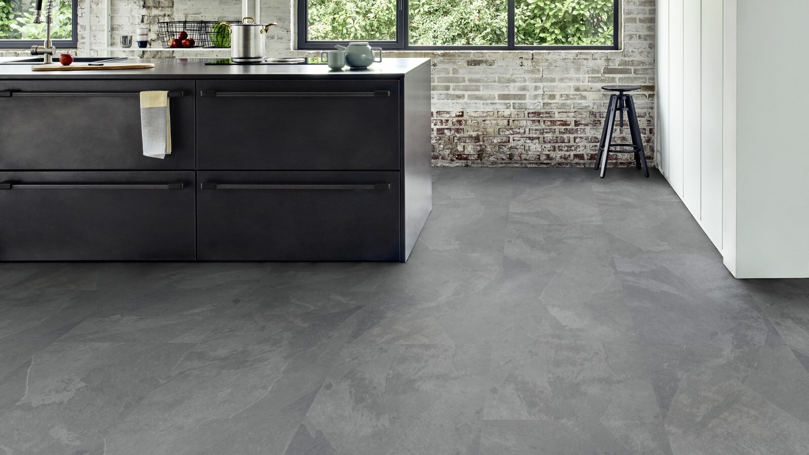 Moduleo Roots Mustang Slate 70788-XL  PVC plak pvc in woonkamer sfeerfoto
