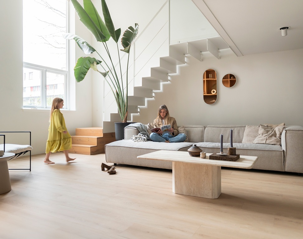 Hebeta Clermont 54821 Close-up van steenlook variant PVC plank plak pvc subtiele v-groef