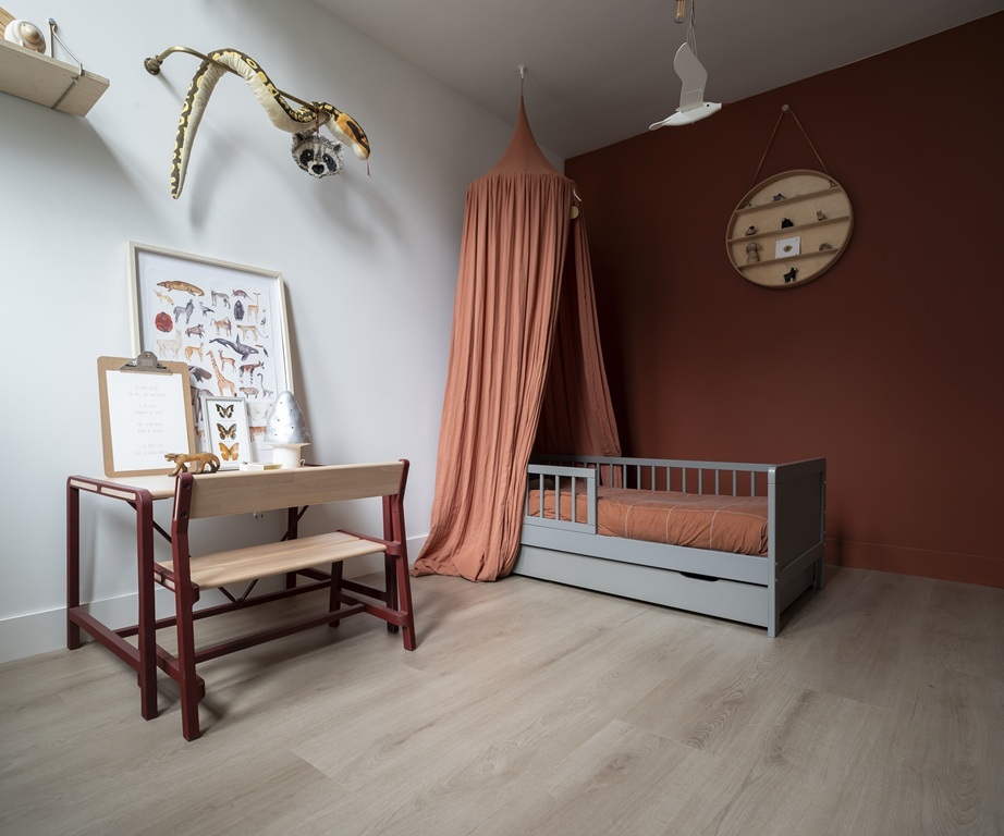 Hebeta Clermont Click 55823 Close-up van houtdessin variant PVC plank click pvc met natuurlijke tekening