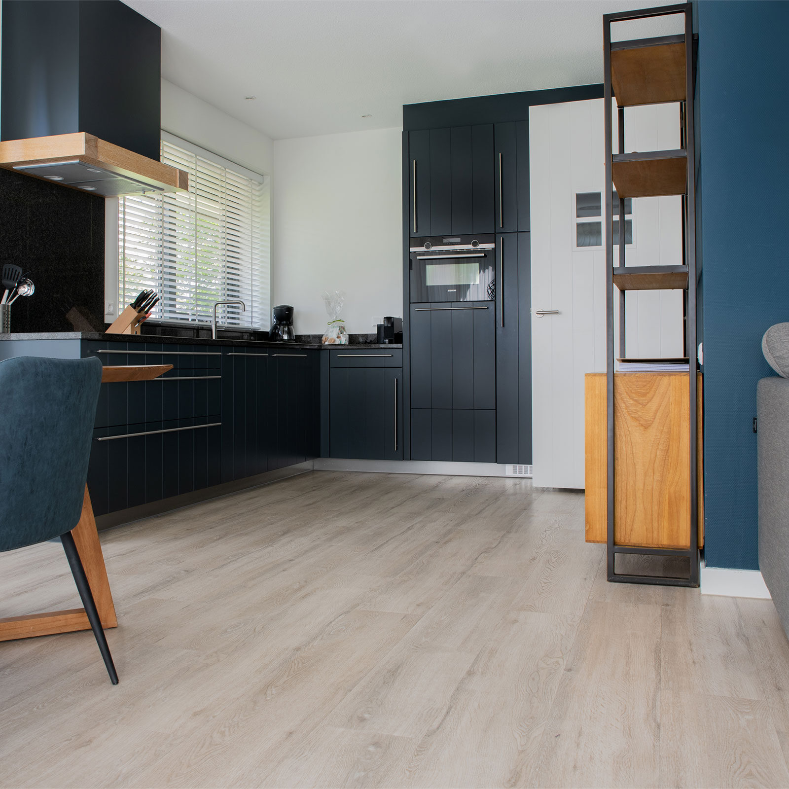 VivaFloors Eiken Click 8140 variant PVC plank click pvc in woonkamer sfeerfoto