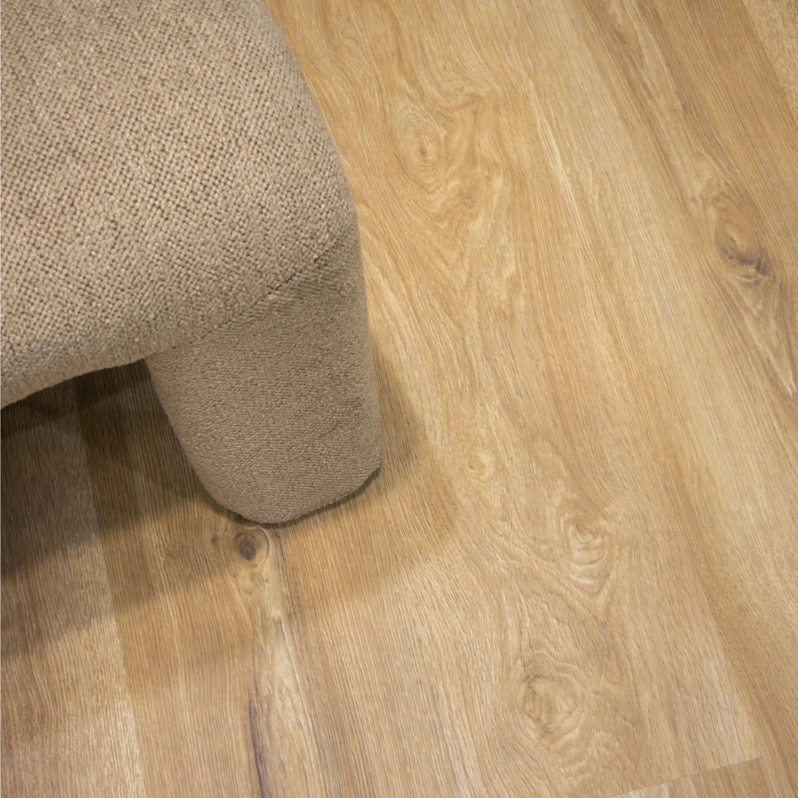 VivaFloors Eiken Click 3540 Close-up van houtdessin variant PVC plank click pvc met natuurlijke tekening