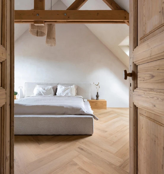 Sfeerfoto Chateau Visgraat XL 77852 in woonkamer, plak pvc visgraat 