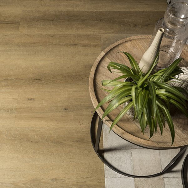 Detail van de structuur van Eiken Click met eiken dessin en matte uitstraling warmteweerstand 0,052 m²K/W