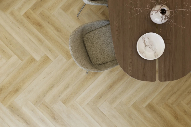 Castell Supreme 860 Herringbone XL Walnut 219 visgraat PVC vloer in warme notentint