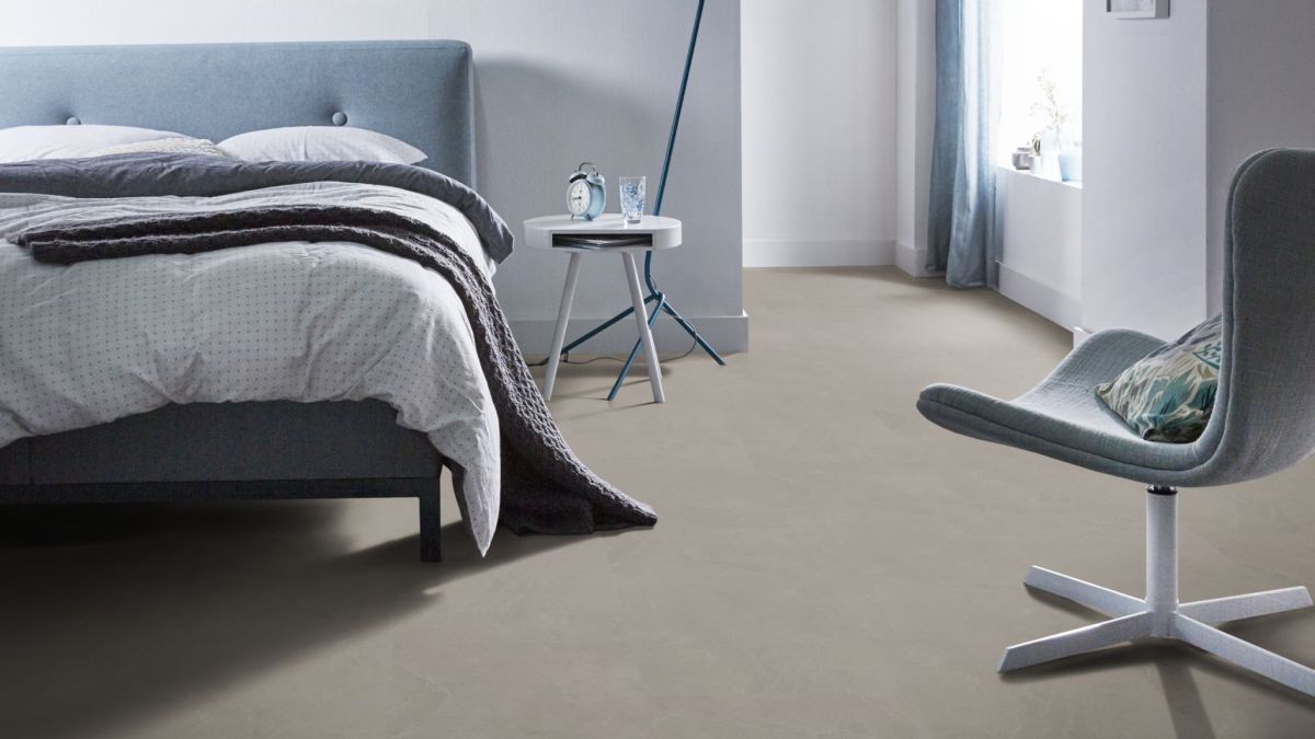 sfeerfoto Noveno Warm Grey XL PVC tegel (steenlook) plak pvc in woonkamer