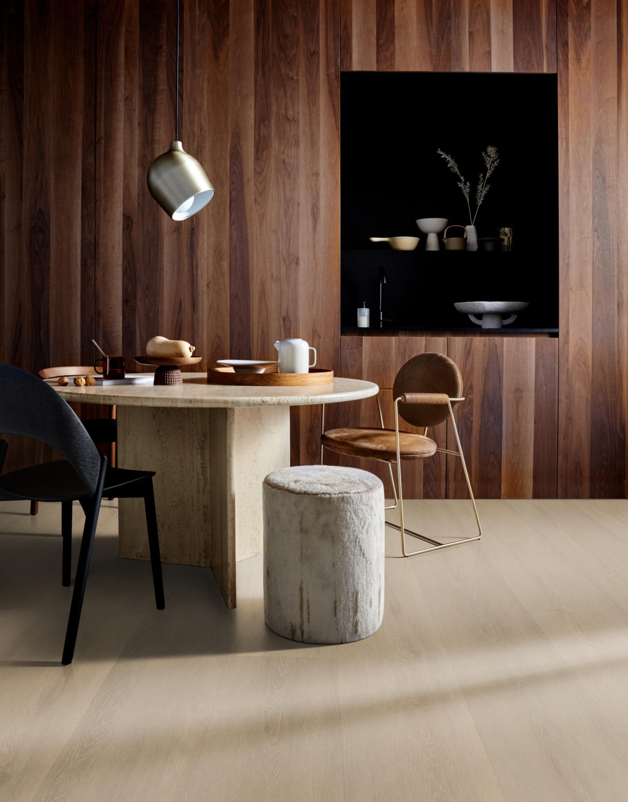 VTwonen Wide Board Click 6208700619 Warm Natural PVC plank click pvc in woonkamer sfeerfoto
