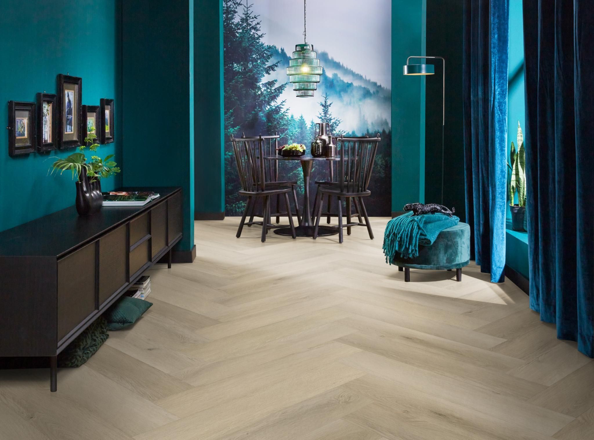 Ambiant Spigato Marento Walvisgraat 7920.3013.19 Warm Oak walvisgraat plak pvc in woonkamer sfeerfoto