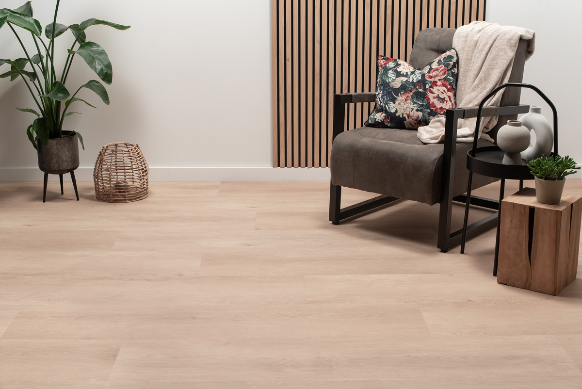 Floer Landhuis Click PVC FLR-3752 Close-up van houtdessin Witte Eik PVC plank click pvc met natuurlijke tekening