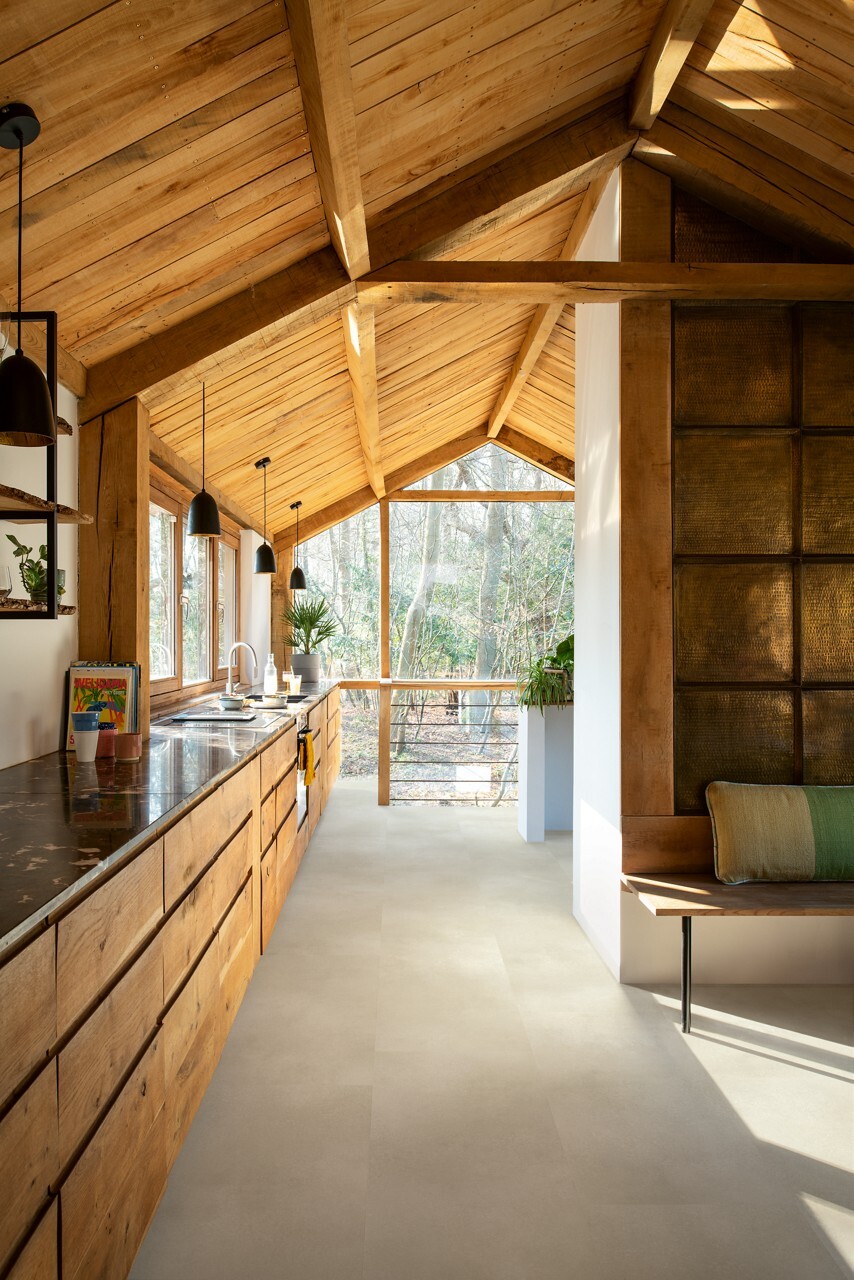 QuickStep Illume AVMTU40274 Close-up van steenlook Zandsteenbeton PVC tegel click pvc met natuurlijke tekening