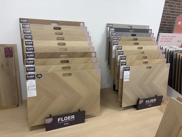 Floer PVC en walvisgraat in onze showroom